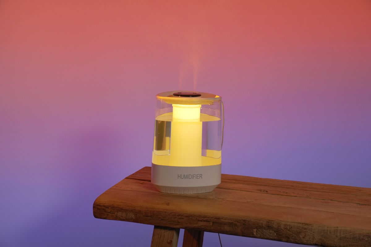 Glowing mist humidifier